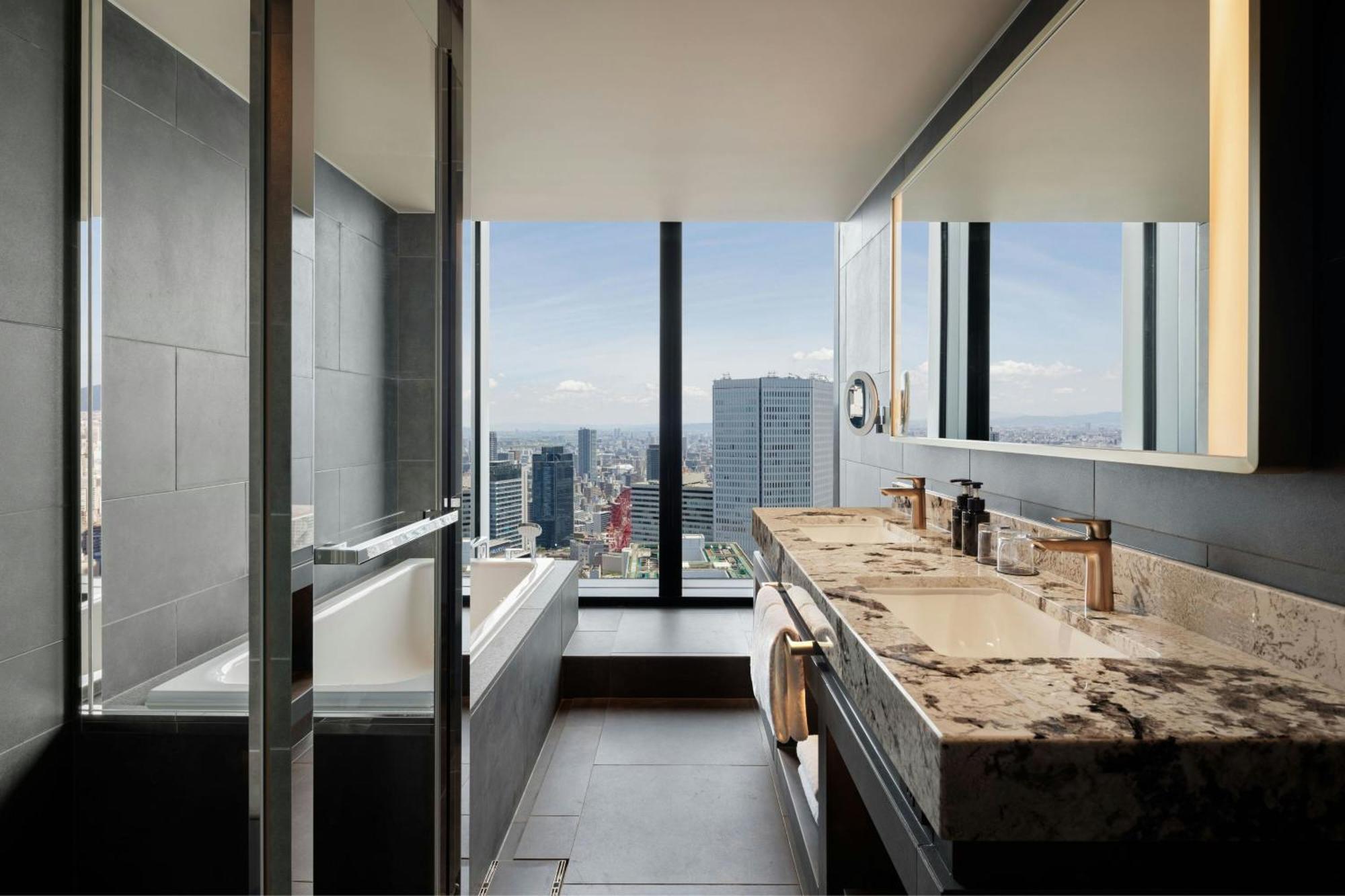 The Osaka Station Hotel, Autograph Collection Экстерьер фото